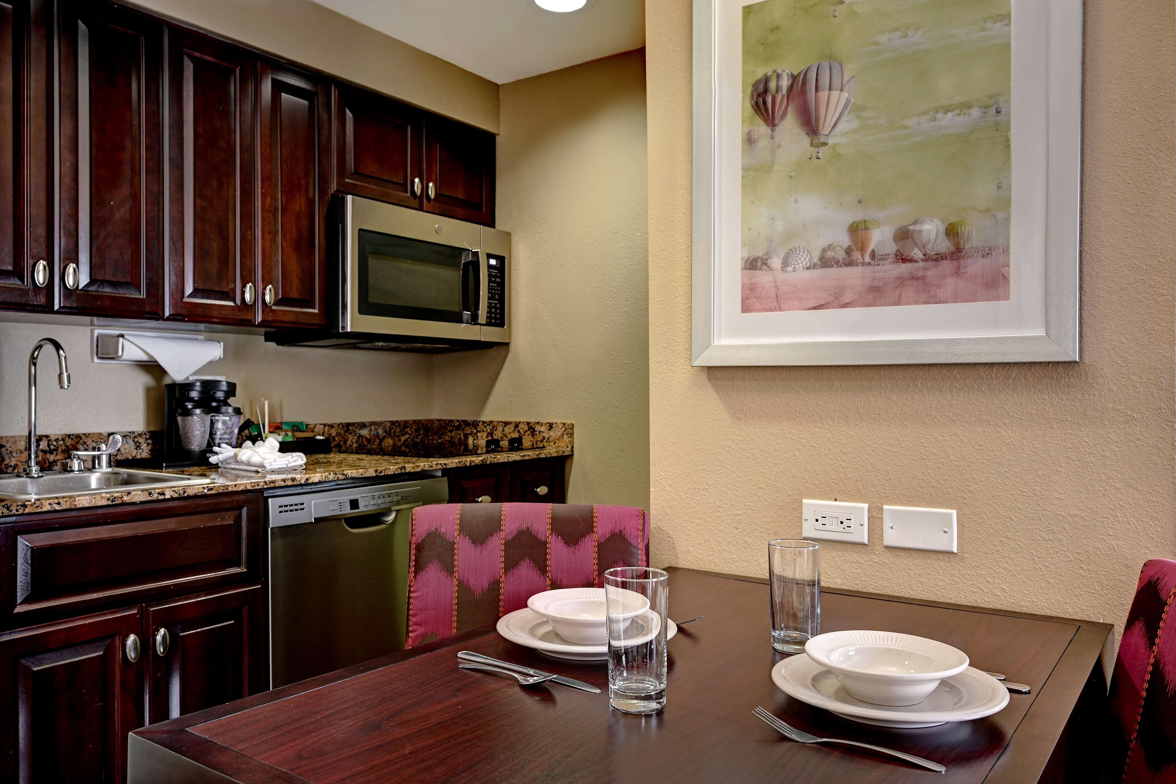 Homewood Suites By Hilton Albuquerque Airport Екстериор снимка